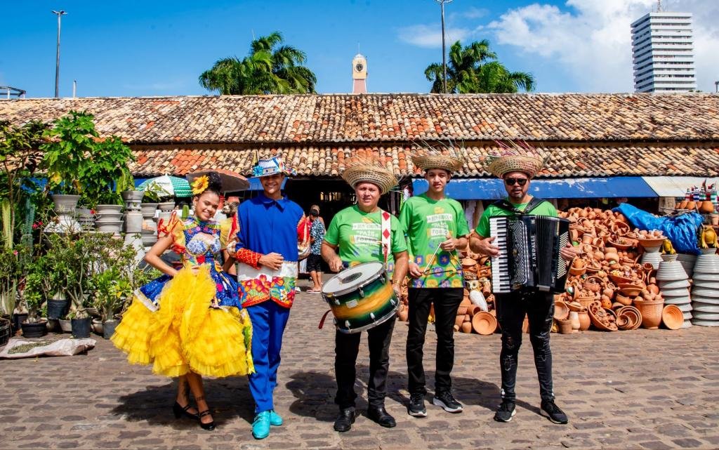 Forró contagia mercados centrais e recepciona turistas no coração de Aracaju