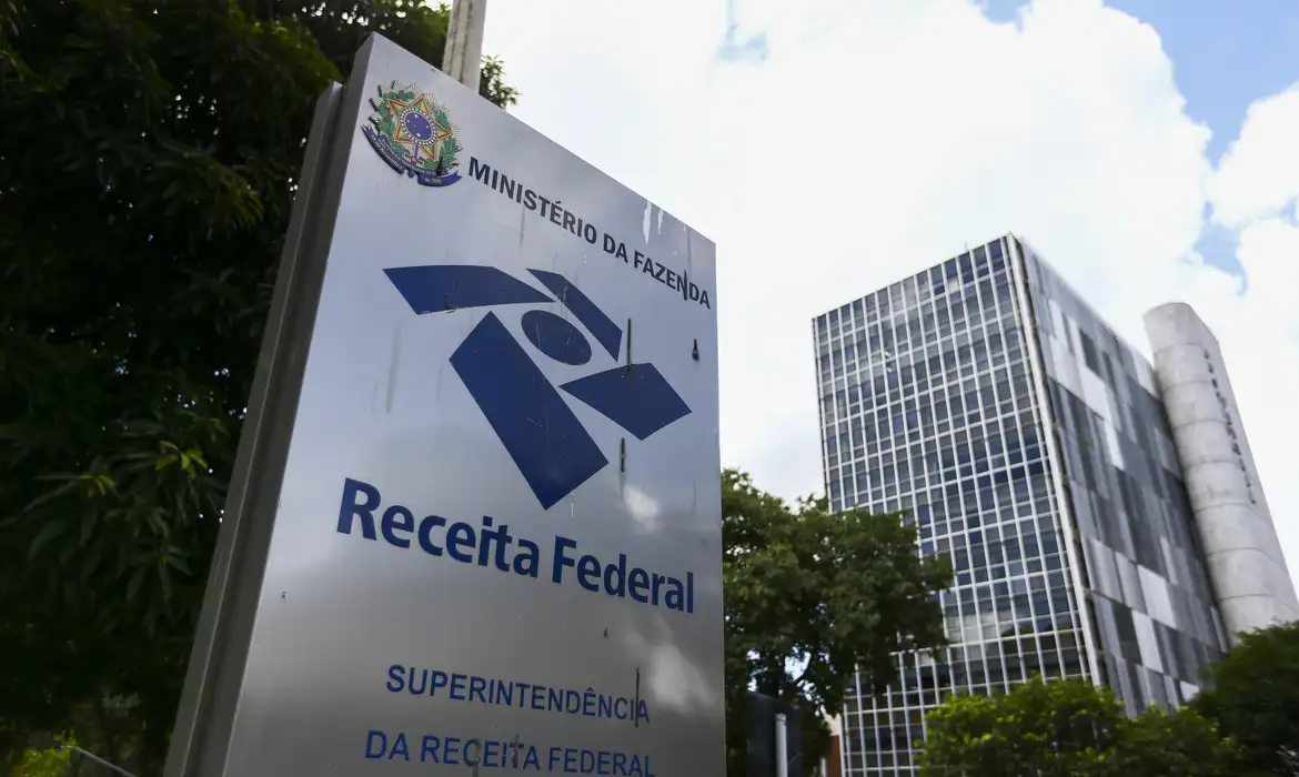 Receita paga nesta terça-feira o maior lote de restituição do IR da história