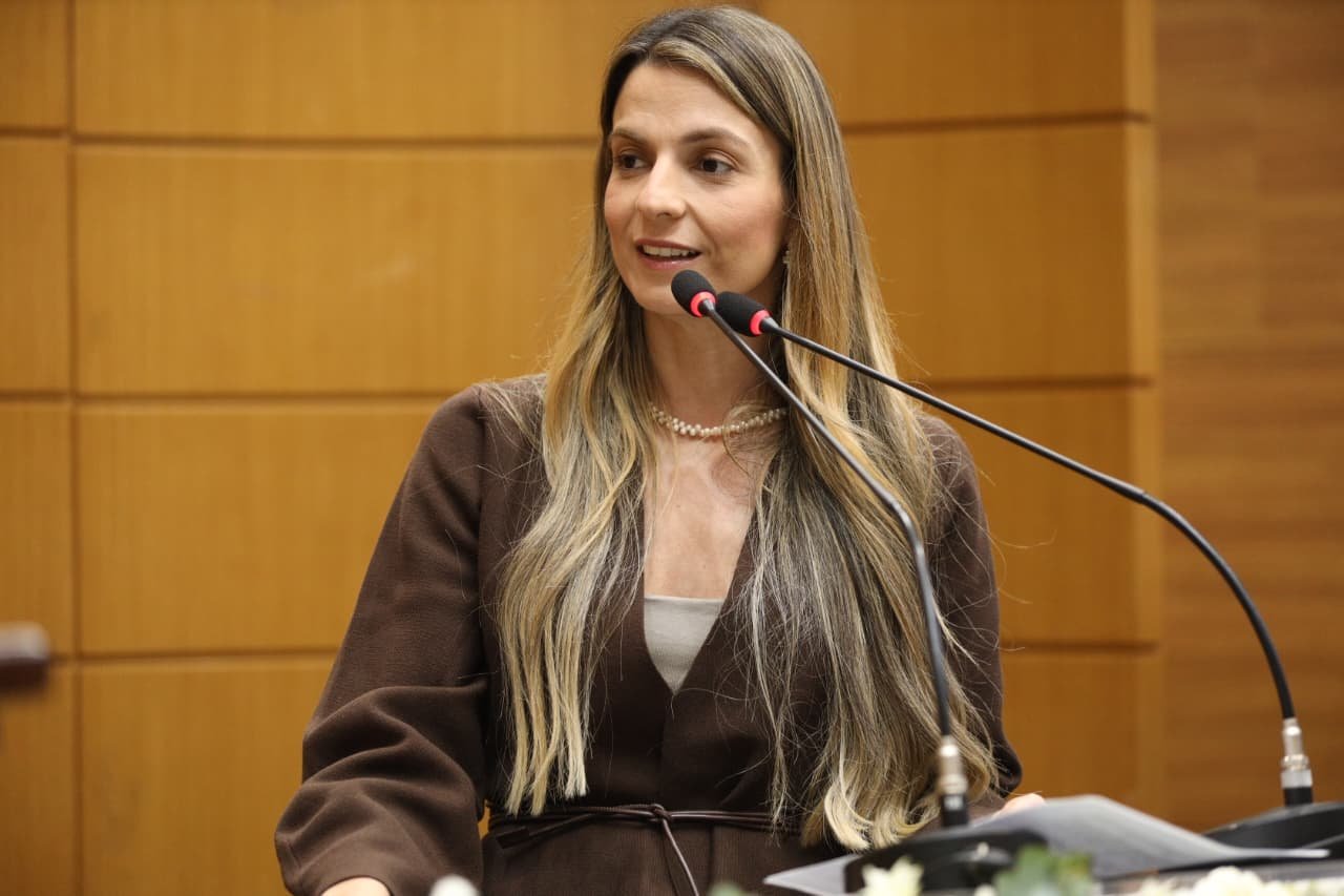Deputada Lidiane Lucena destaca mutirão de cirurgias dos programas de saúde