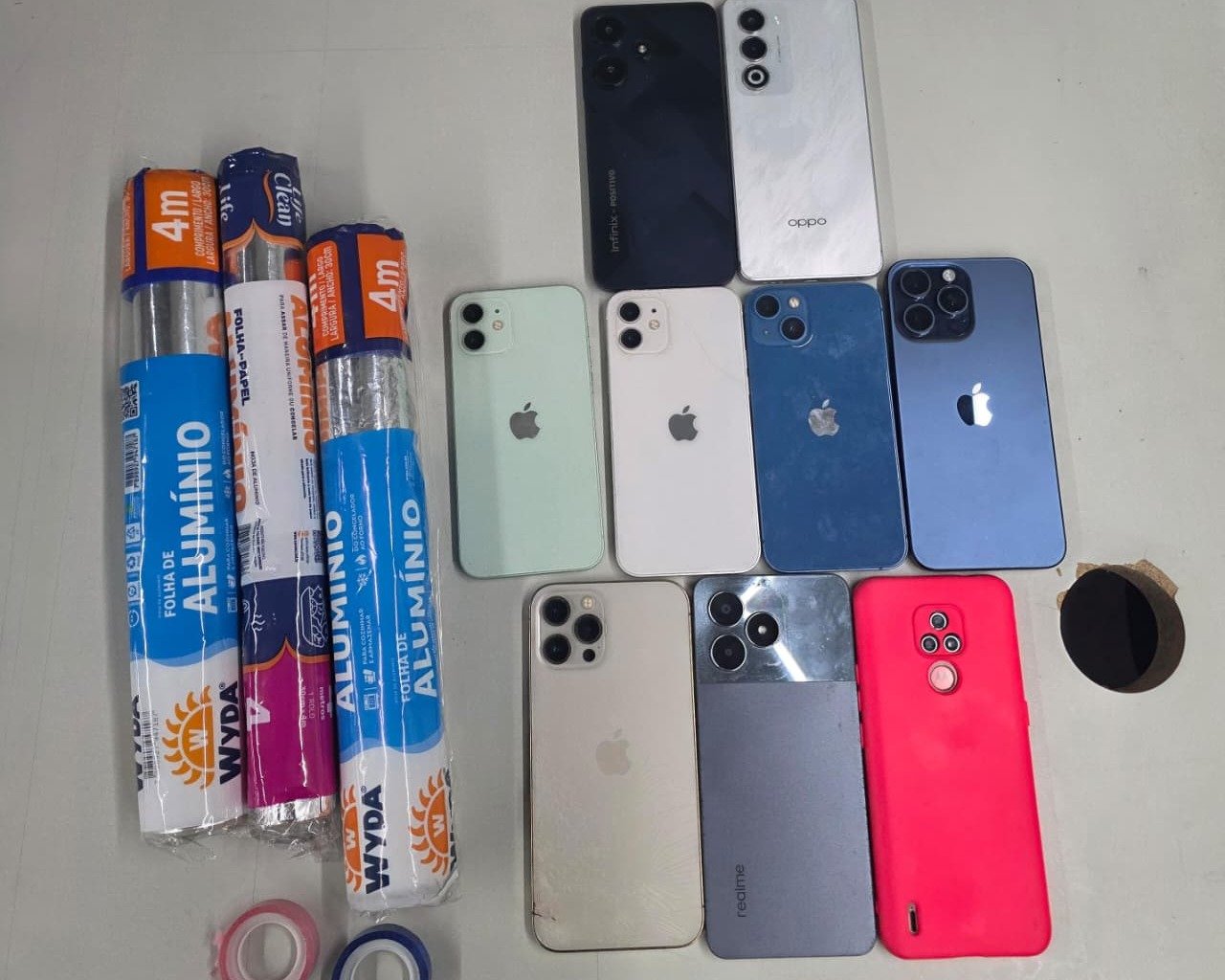 Operação conjunta desarticula grupo suspeito de furtos de celulares durante a Festa dos Caminhoneiros