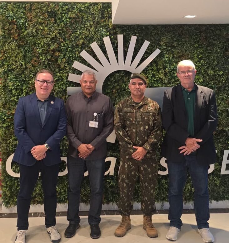 Visita de cortesia reforça parceria entre Coopanest-SE, Saese e Exército Brasileiro