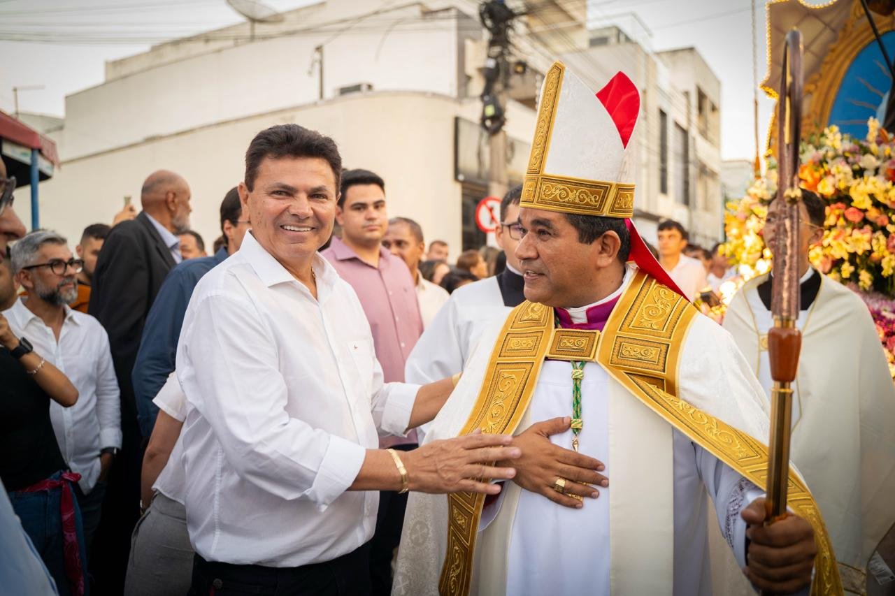 Valmir de Francisquinho participa da histórica Procissão de Santo Antônio em Itabaiana