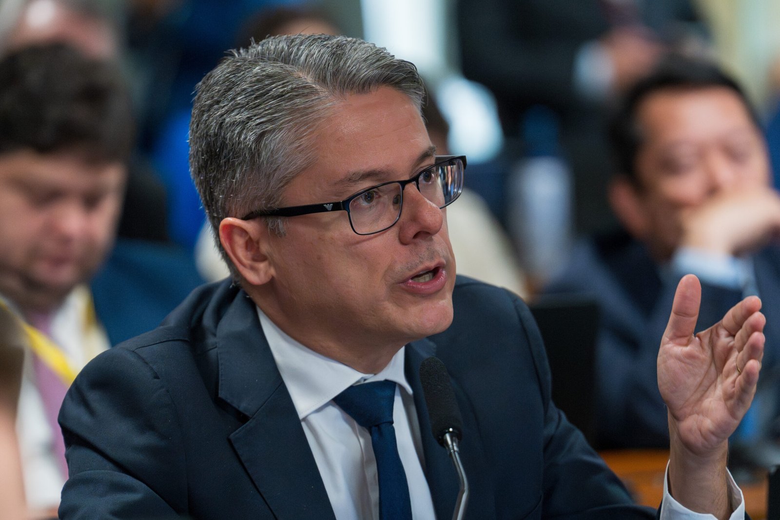 SENADOR ALESSANDRO VIEIRA APRESENTA UM PACOTE DE 10 MEDIDAS DE COMBATE AO CRIME ORGANIZADO