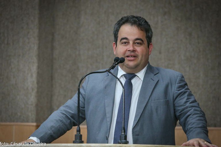 VEREADOR VINICIUS PORTO ASSUMIRÁ LIDERANÇA DA PREFEITA EMÍLIA CORRÊA NA CÂMARA MUNICIPAL DE ARACAJU