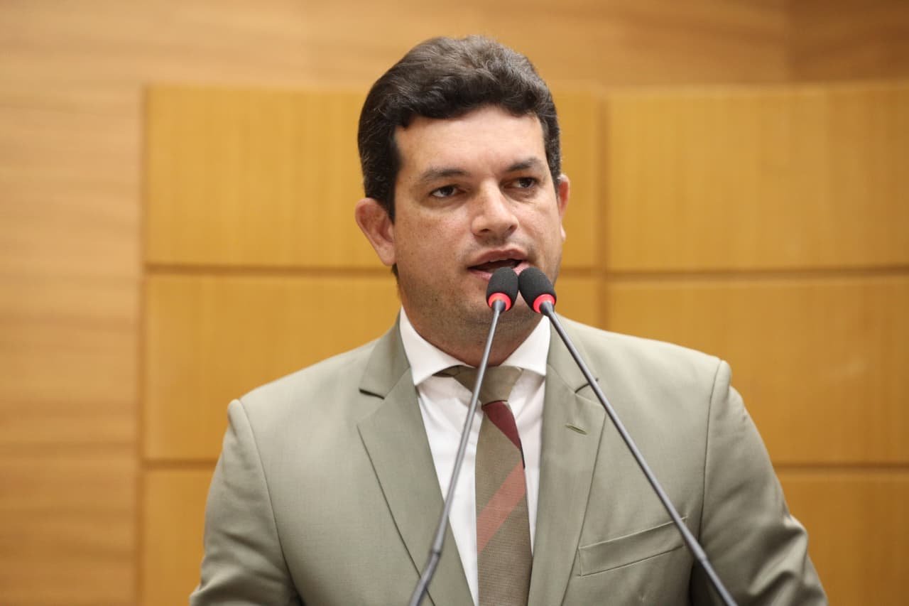 DEPUTADO PAULO JÚNIOR CRITICA AS DECISÕES UNILATERAIS NO CONSÓRCIO DO TRANSPORTE METROPOLITANO