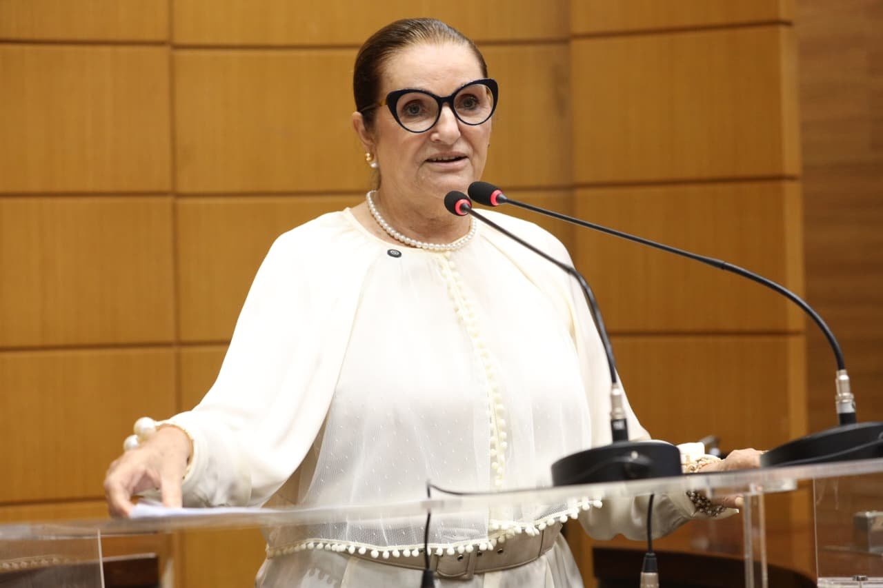 DEPUTADA ÁUREA RIBEIRO CRITICA GESTÃO DE LAGARTO E COBRA RESPONSABILIDADE NA REALIZAÇÃO DO FESTIVAL DA MANDIOCA