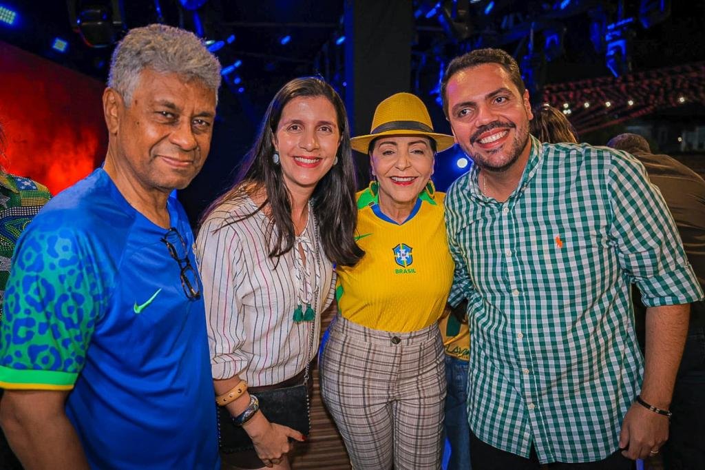 Prefeita Emília prestigia noite religiosa do Forró Caju e destaca valorização da fé