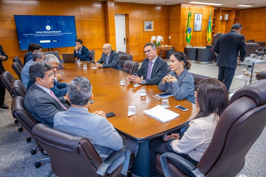COM ESTUDOS DA FIPE, EMÍLIA CORRÊA APRESENTA O NOVO MODELO DE LICITAÇÃO DO TRANSPORTE AO TCE