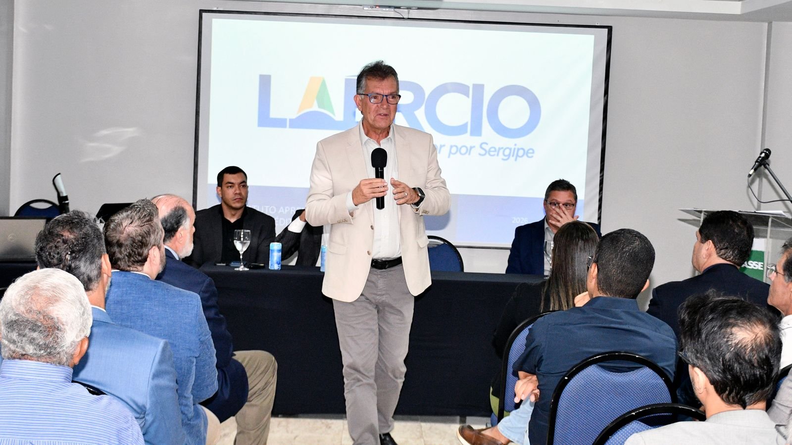 SENADOR LAÉRCIO OLIVEIRA DEFENDE A PEC DO EMPREGO DURANTE O ROADSHOW DA CEBRASSE EM ARACAJU