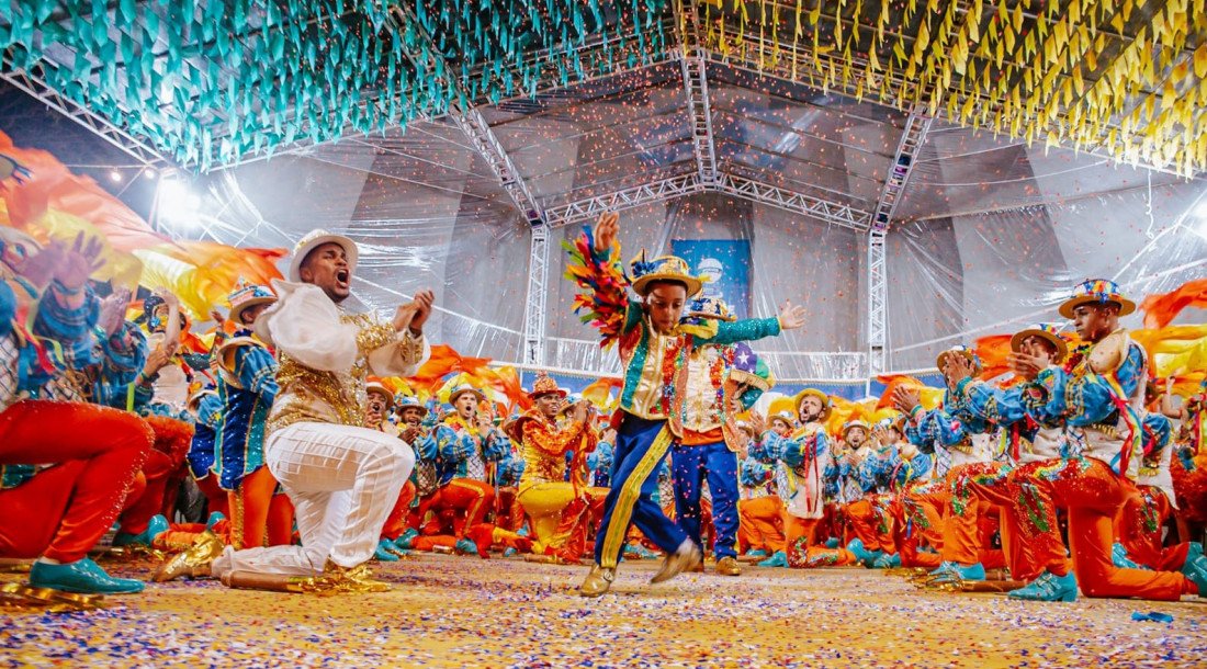 BRINCANTES CELEBRAM O DIA NACIONAL DO QUADRILHEIRO JUNINO NA PRIMEIRA SEMIFINAL DO “ARRANCA UNHA”