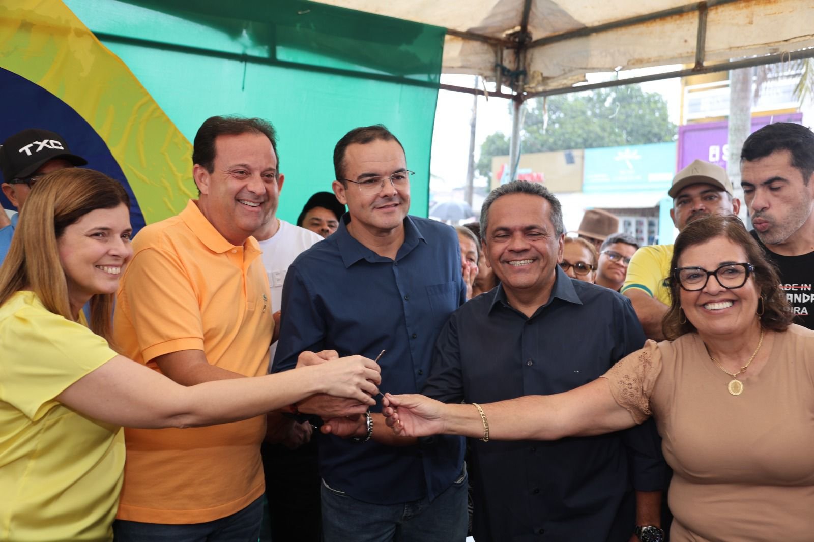 Em Carira, André Moura reforça compromisso com o homem do campo e entrega nova patrol