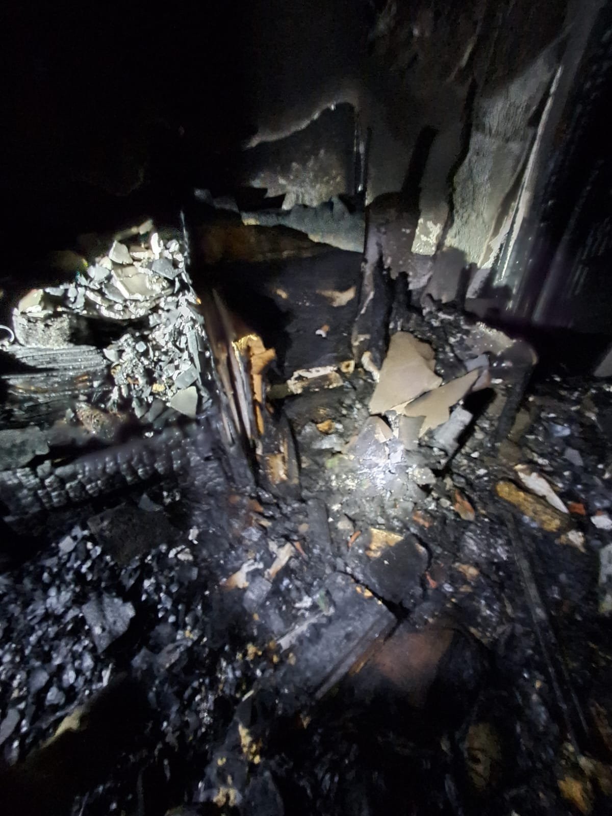 Incêndio atinge apartamento residencial no 13º andar de prédio localizado no bairro Jardins, em Aracaju