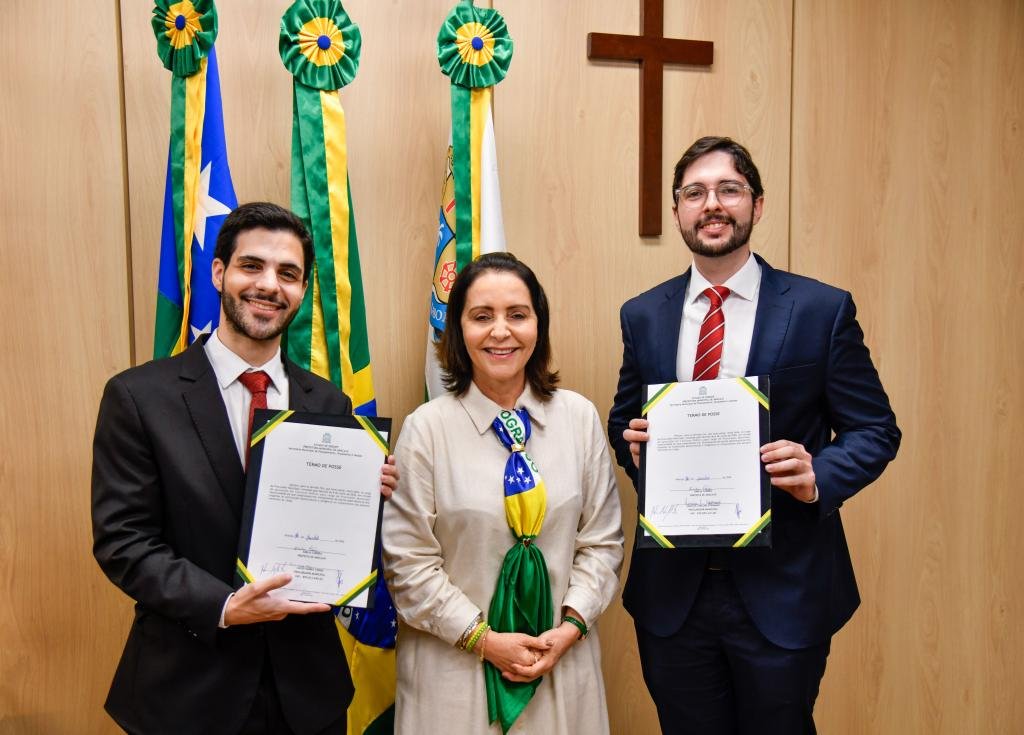 Prefeita Emília Corrêa empossa novos procuradores e fortalece atuação da PGM