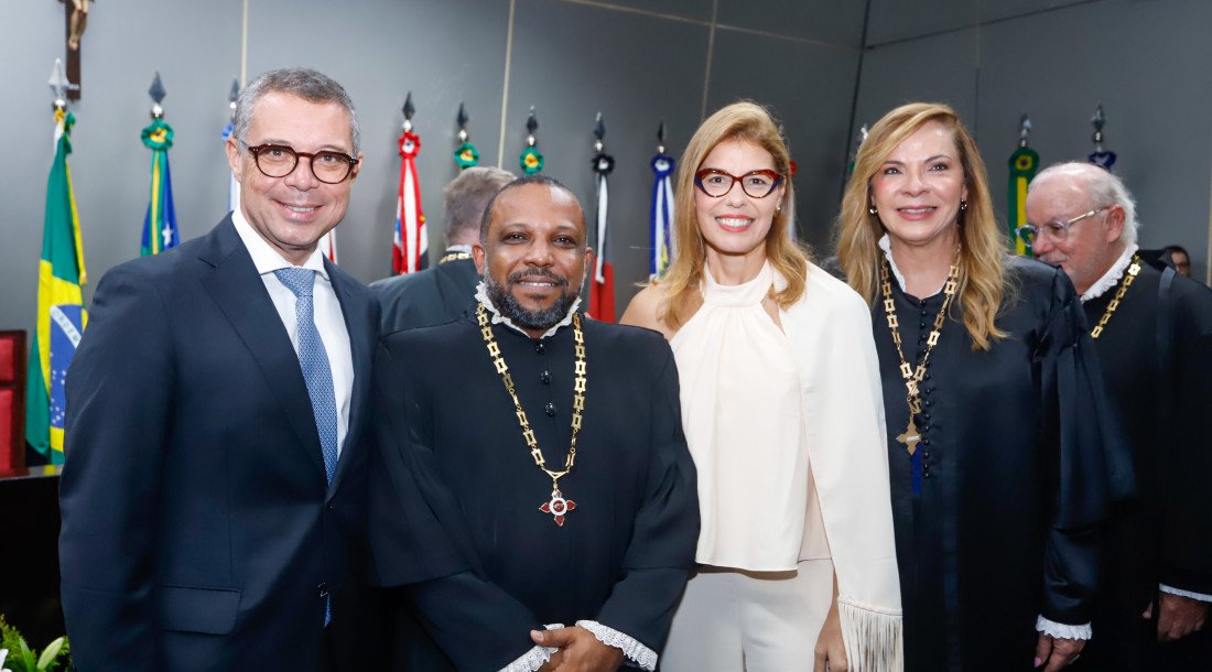 Governador Fábio Mitidieri acompanha a posse de Kleidson Nascimento como desembargador do TJ/SE