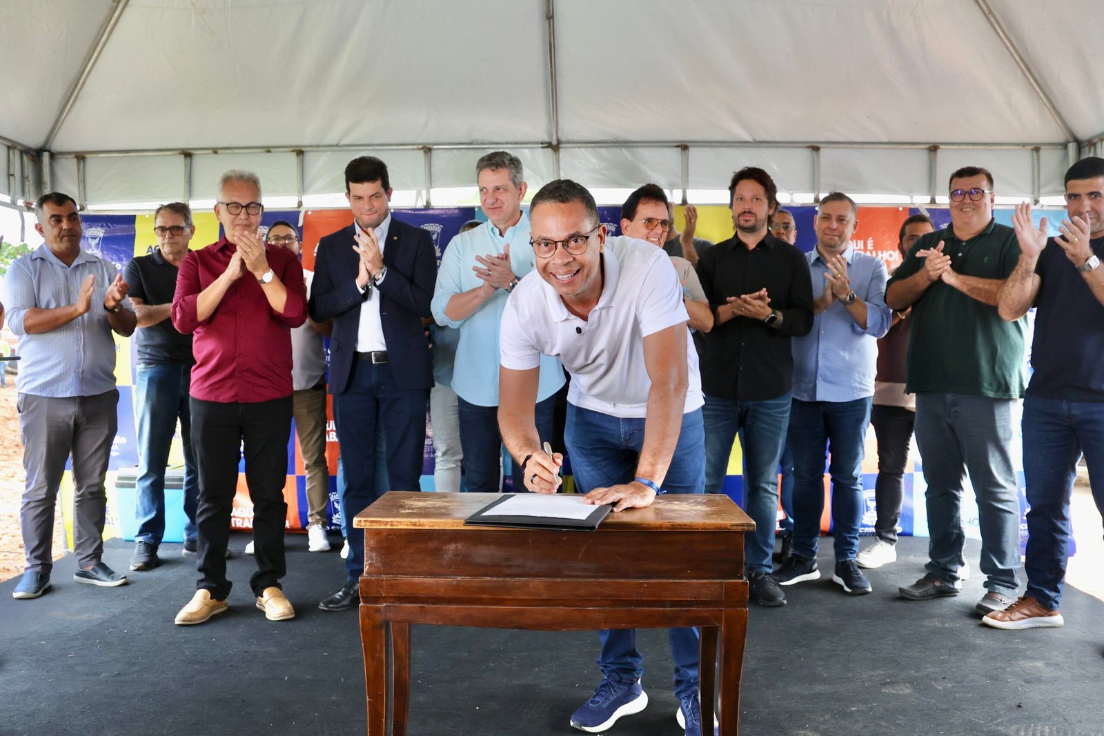 PREFEITO DE SÃO CRISTÓVÃO ASSINA ORDEM DE SERVIÇO DA RODOVIA DO TURISMO E INVESTIMENTO DE R$ 32 MILHÕES