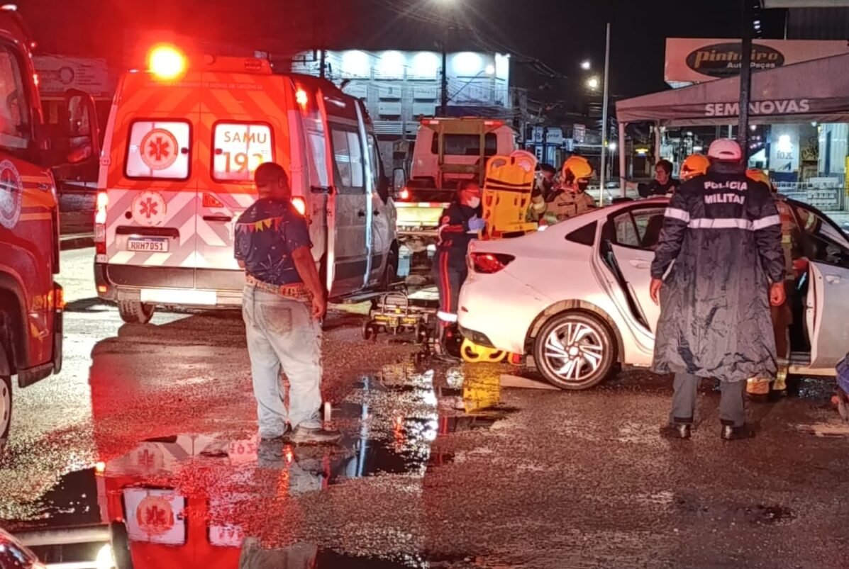 Bombeiros atendem ocorrência de acidente e resgatam vítima em Aracaju