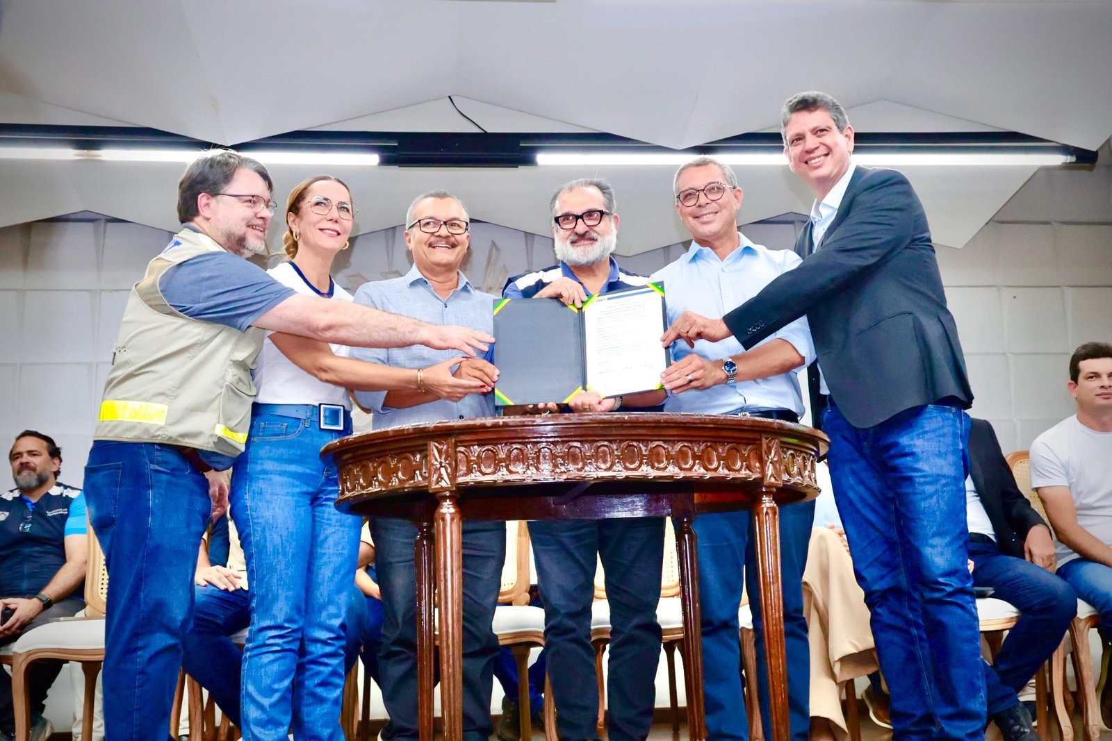 Governo de Sergipe e União assinam o acordo para viabilizar a implantação do VLT da Grande Aracaju