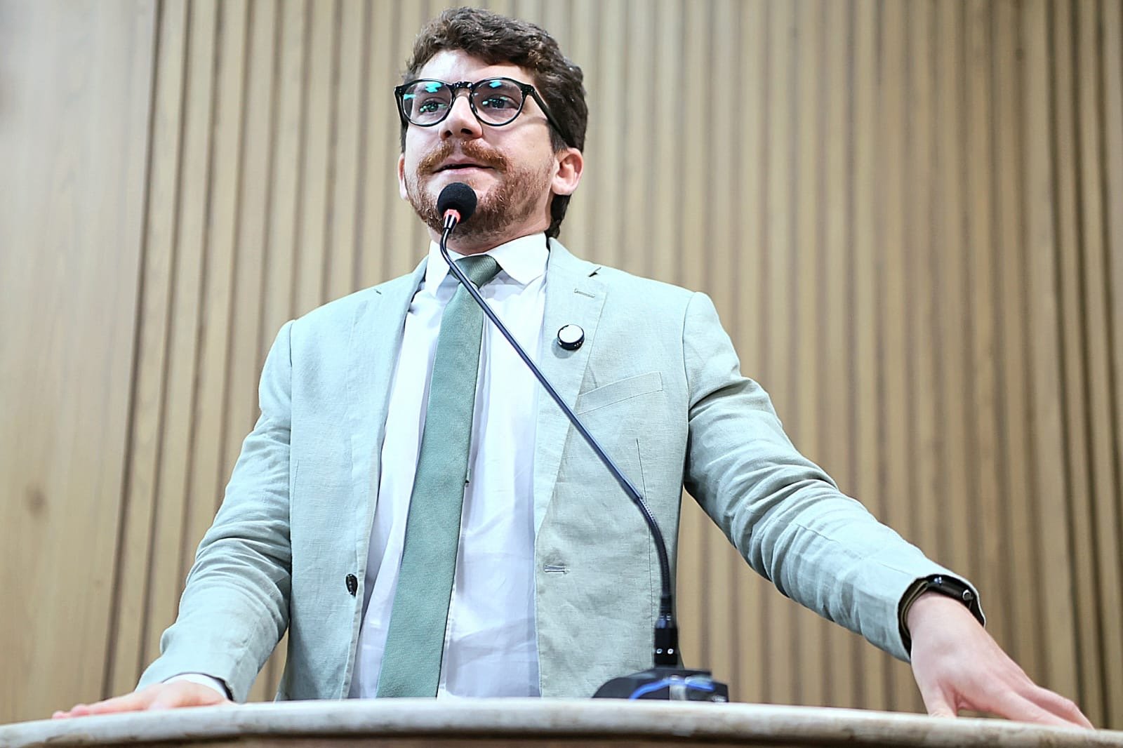 Breno: “As mangabeiras estão sendo devastadas pela especulação imobiliária”
