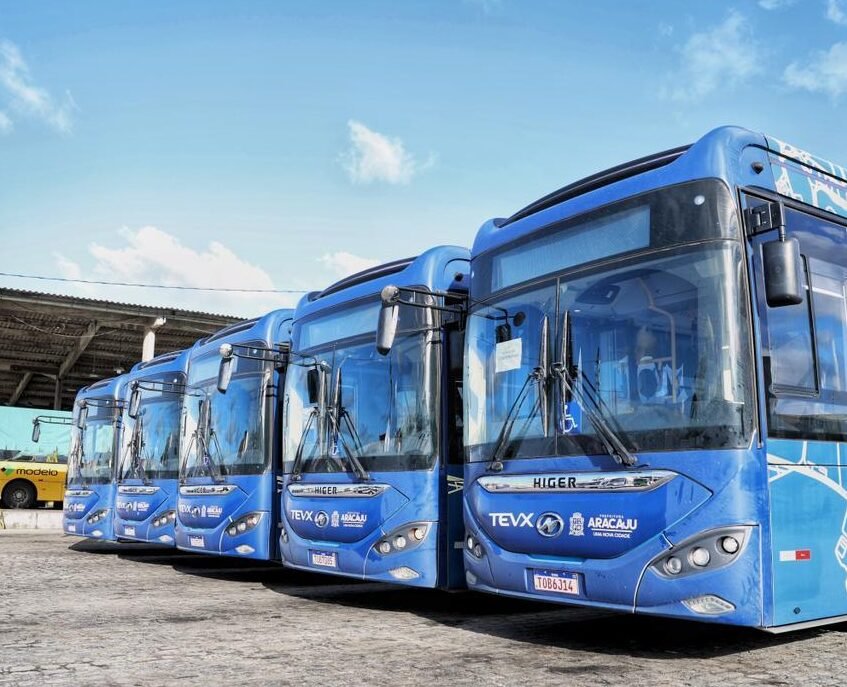 PREFEITURA DE ARACAJU REALIZA A ENTREGA DE MAIS 15 ÔNIBUS ELÉTRICOS NA SEXTA-FEIRA; VEJA AS NOVAS LINHAS ATENDIDAS