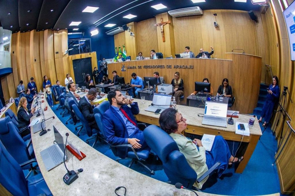 Prefeitura de Aracaju participa de audiência pública sobre a LDO 2027 na Câmara