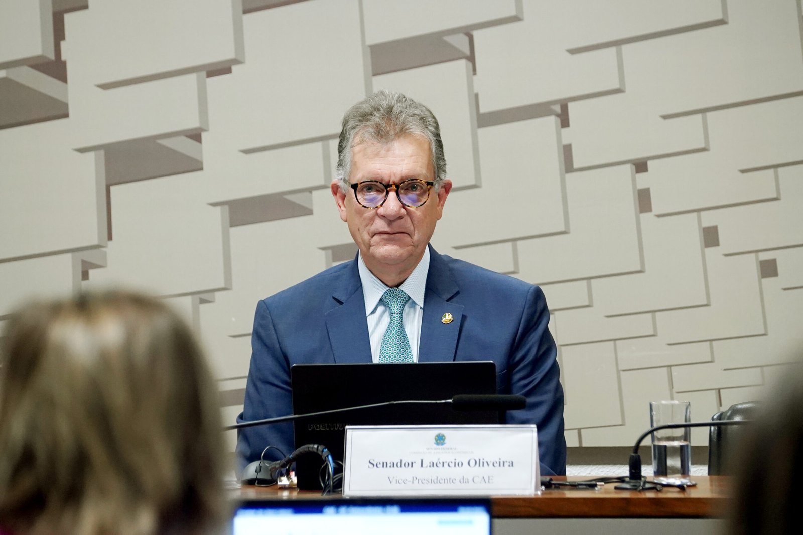 COMISSÃO DE TRANSPARÊNCIA: PL RELATADO PELO SENADOR LAÉRCIO AVANÇA PARA COMBATER LIGAÇÕES INSISTENTES
