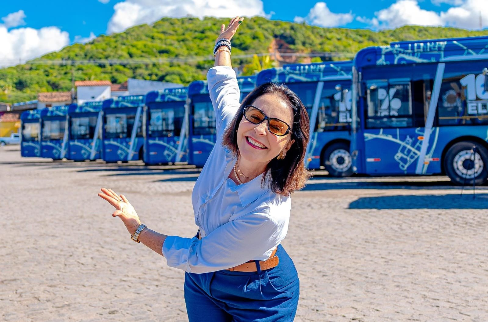 PREFEITA EMÍLIA ENTREGA NOVOS ÔNIBUS ELÉTRICOS E CONSOLIDA NOVA FASE DA MOBILIDADE URBANA EM ARACAJU