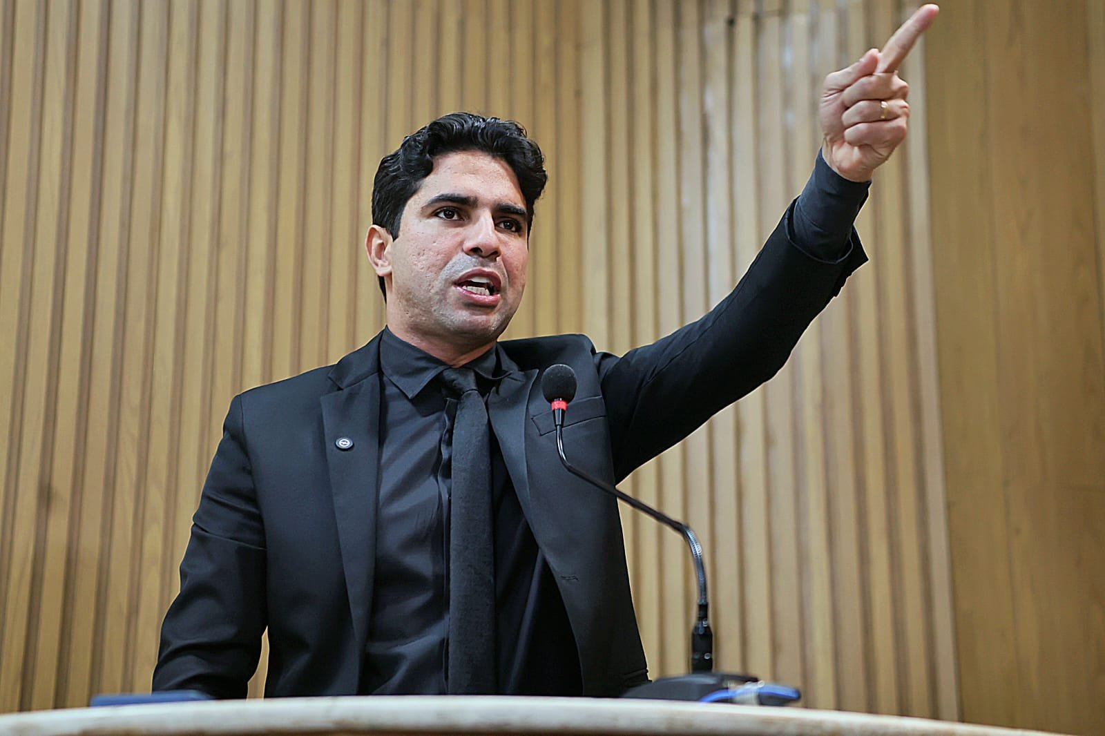 NÃO PODEMOS NORMALIZAR A PERSEGUIÇÃO À FÉ, DZ PASTOR DIEGO AO DENUNCIAR EPISÓDIOS DE INTOLERÂNCIA RELIGIOSA