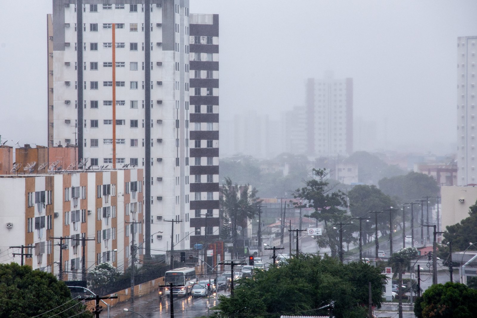 Semac e Defesa Civil  emitem aviso meteorológico e preventivo em todo estado para esta quarta-feira