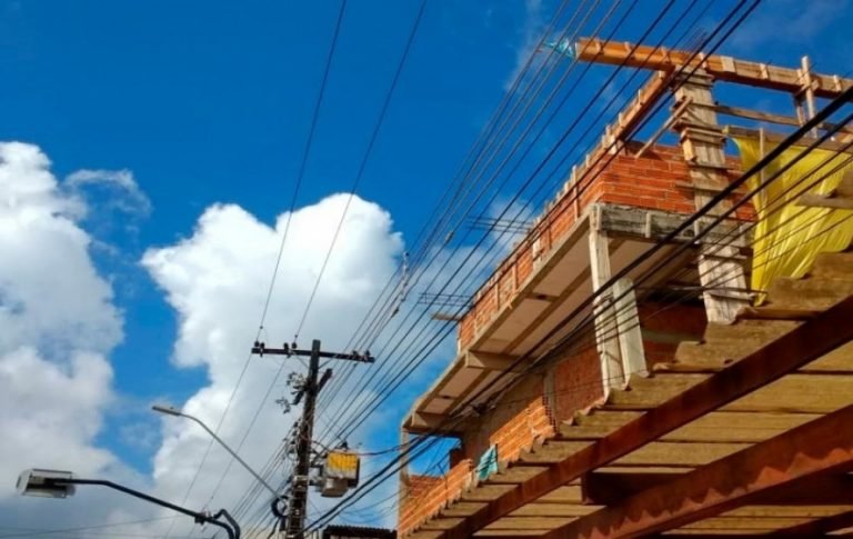 Energisa reforça cuidados com a rede elétrica durante reformas e pinturas