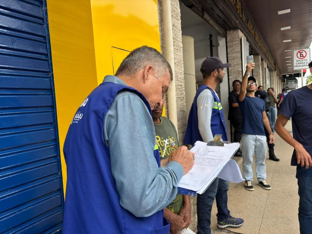 PREFEITURA INTENSIFICA A FISCALIZAÇÃO PARA GARANTIR  A ORGANIZAÇÃO DOS ESPAÇOS PÚBLICOS NO CENTRO DE ARACAJU