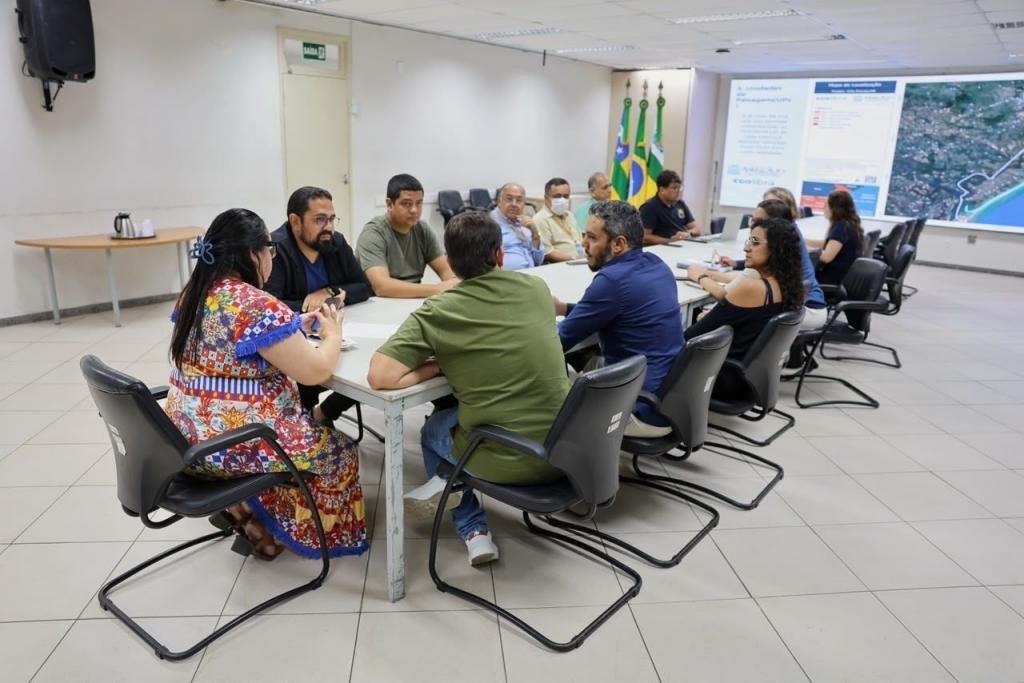 Prefeitura realiza 1ª reunião para desenvolvimento do Plano de Gestão Integrada da Orla