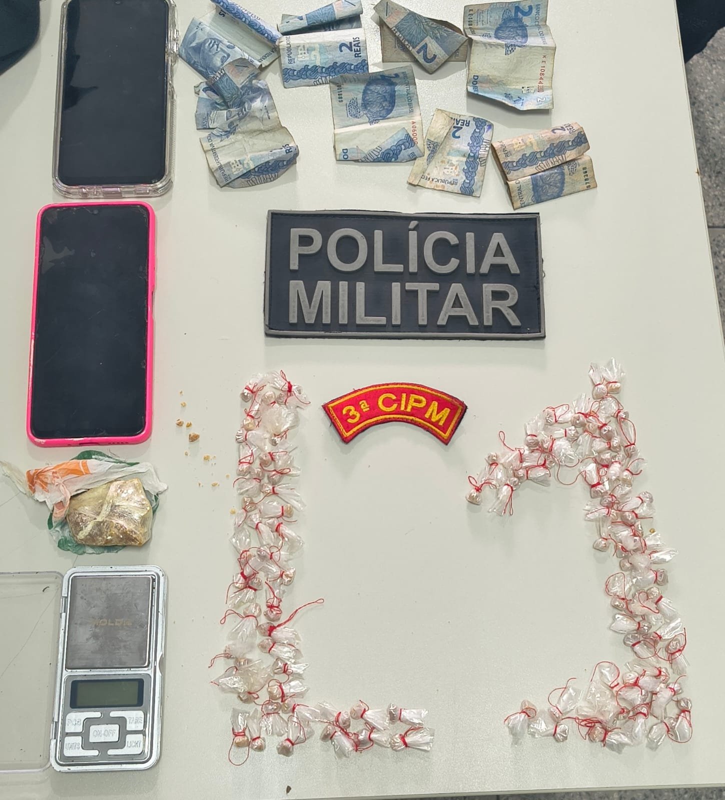 Mulher é presa em flagrante com mais de 100 pedras de crack durante operação no município de Maruim