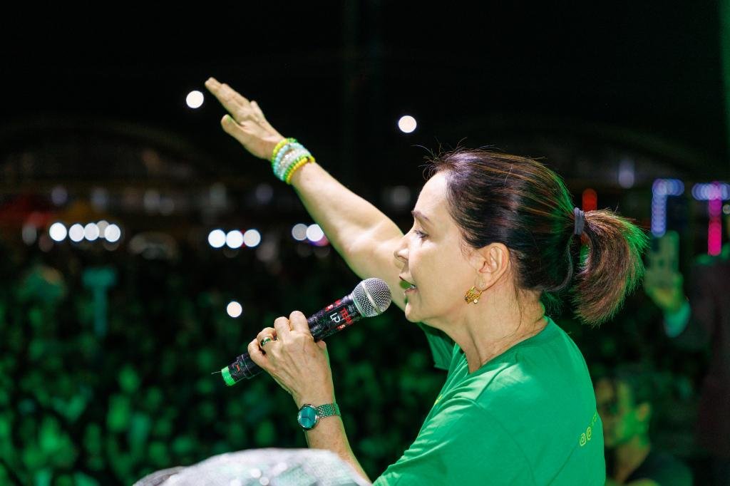 Prefeita Emília participa da Marcha para Jesus e destaca importância da fé