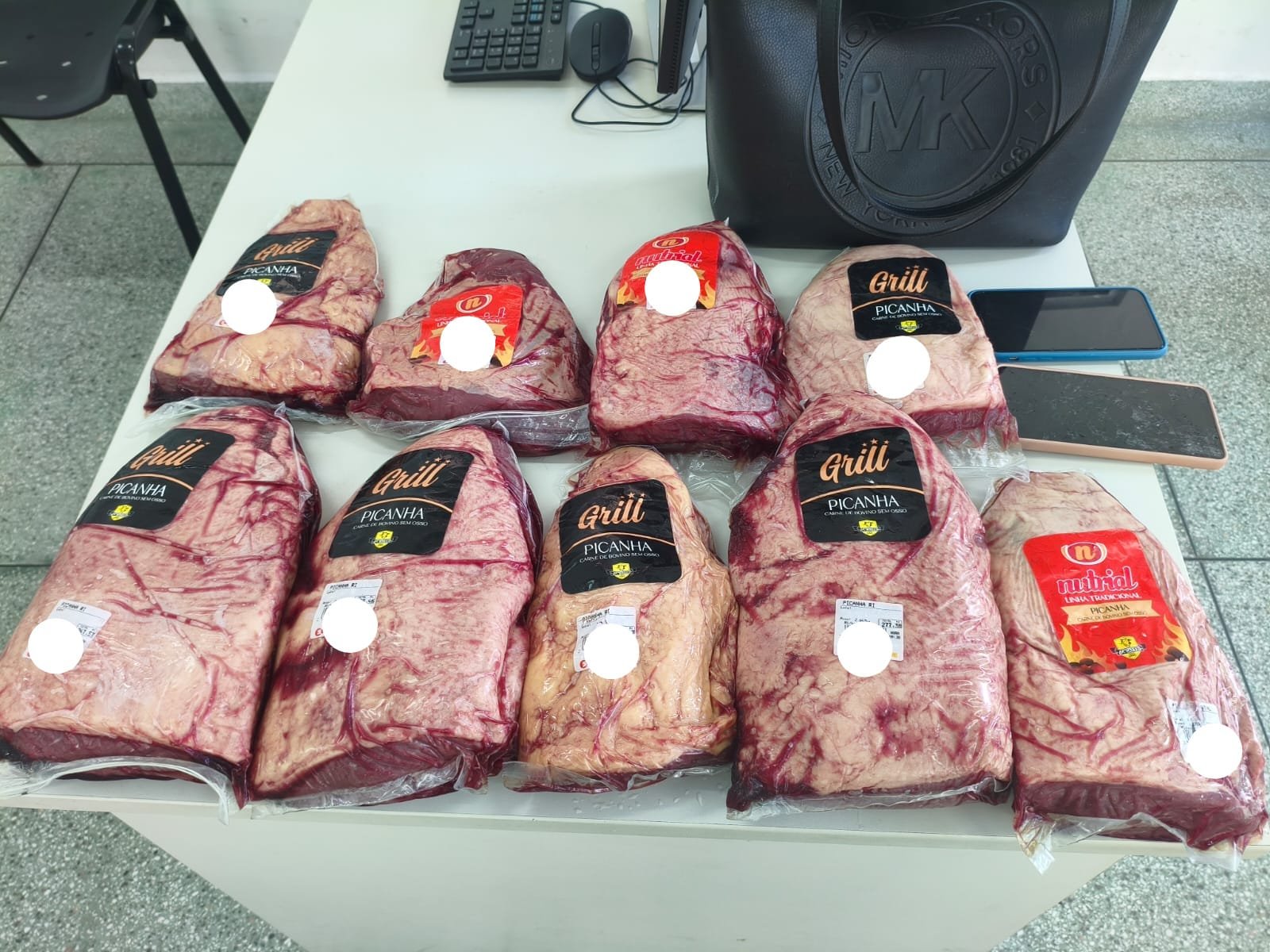 Mulher é presa por suspeita de furto de mais de 14 kg de picanha em estabelecimento comercial de Aracaju