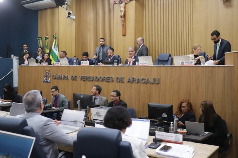 CMA INICIA DISCUSSAO SOBRE POLÍTICA DE EMERGÊNCIAS CLIMÁTICAS E PRORROGA VIGÊNCIA DO PLANO DE EDUCAÇÃO