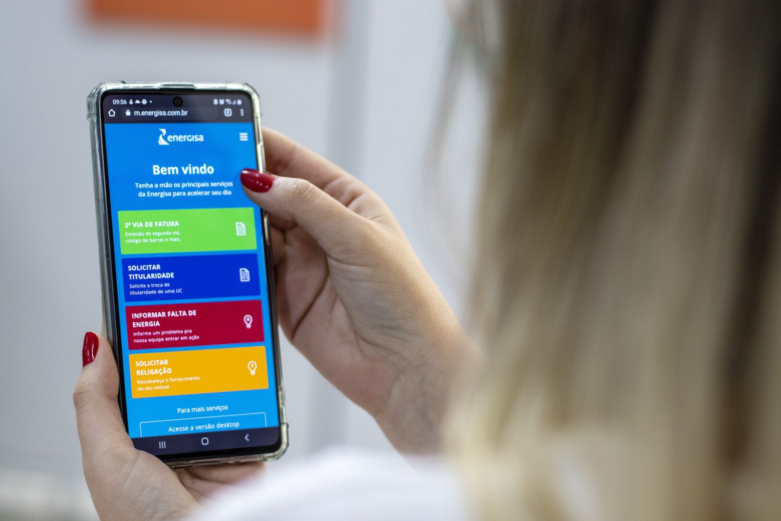 Clientes da Energisa podem solicitar serviços sem sair de casa pelos canais digitais