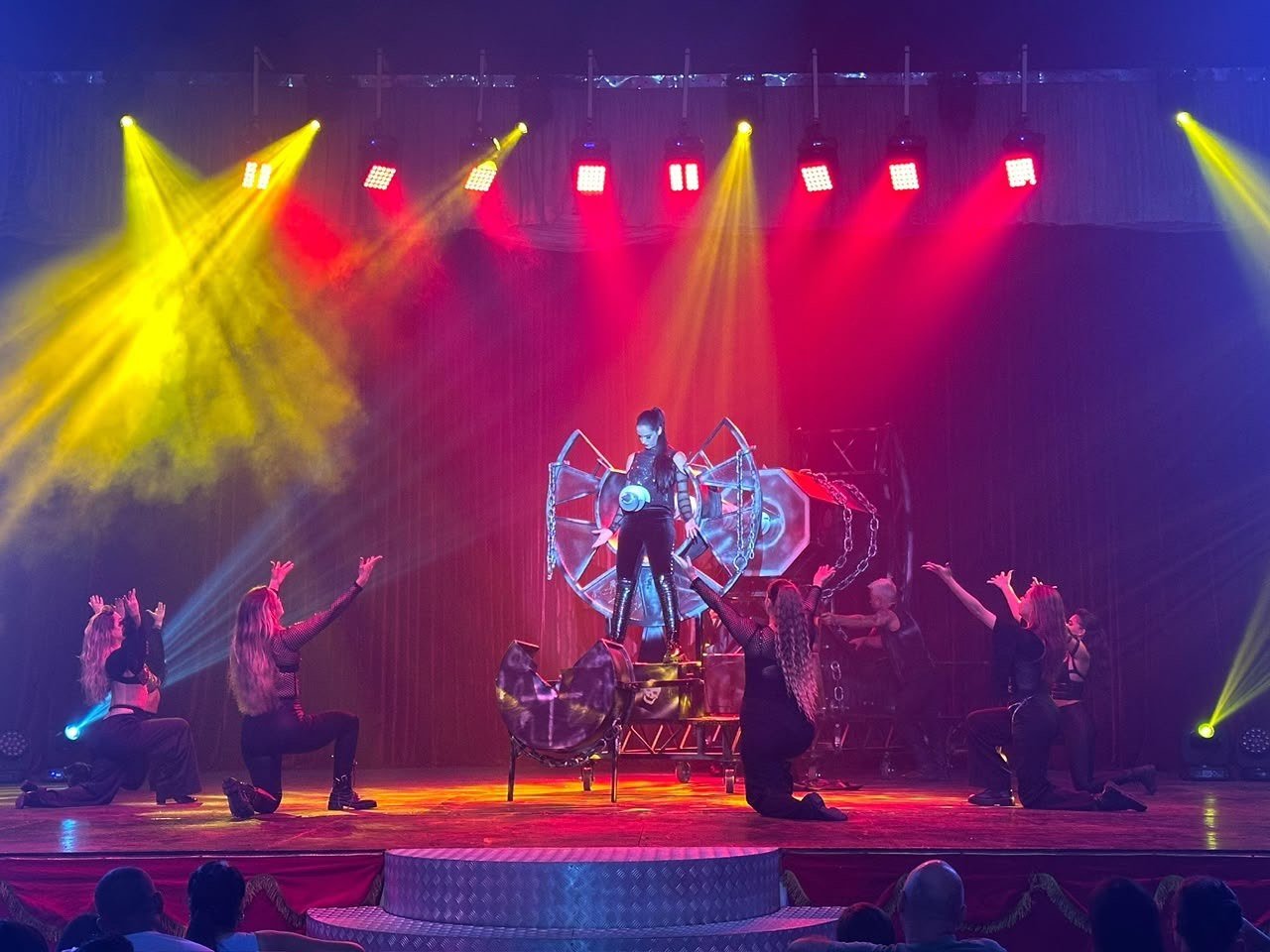 Circo Portugal estreia em Aracaju com o maior show de mágicas da América Latina