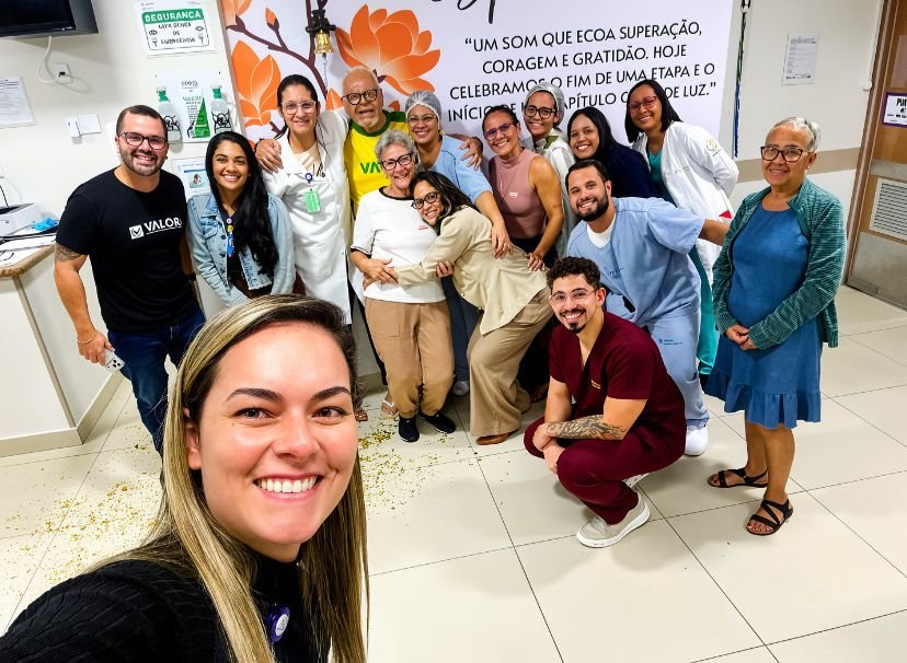 Sino da Esperança: paciente da Hapvida Aracaju celebra fim do tratamento oncológico