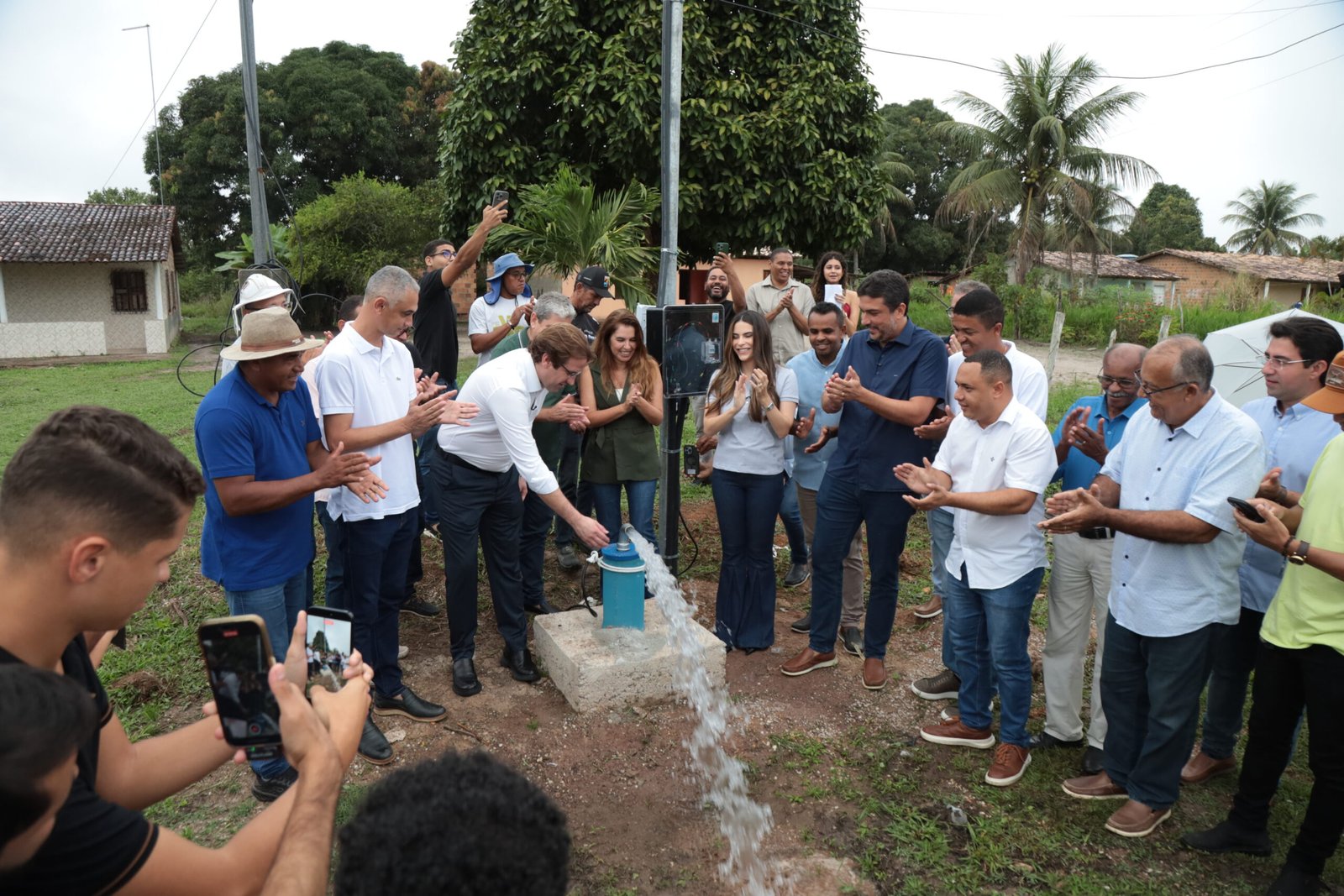Yandra Moura entrega poços artesianos, UBS reformada e nova orla em Itaporanga d’Ajuda