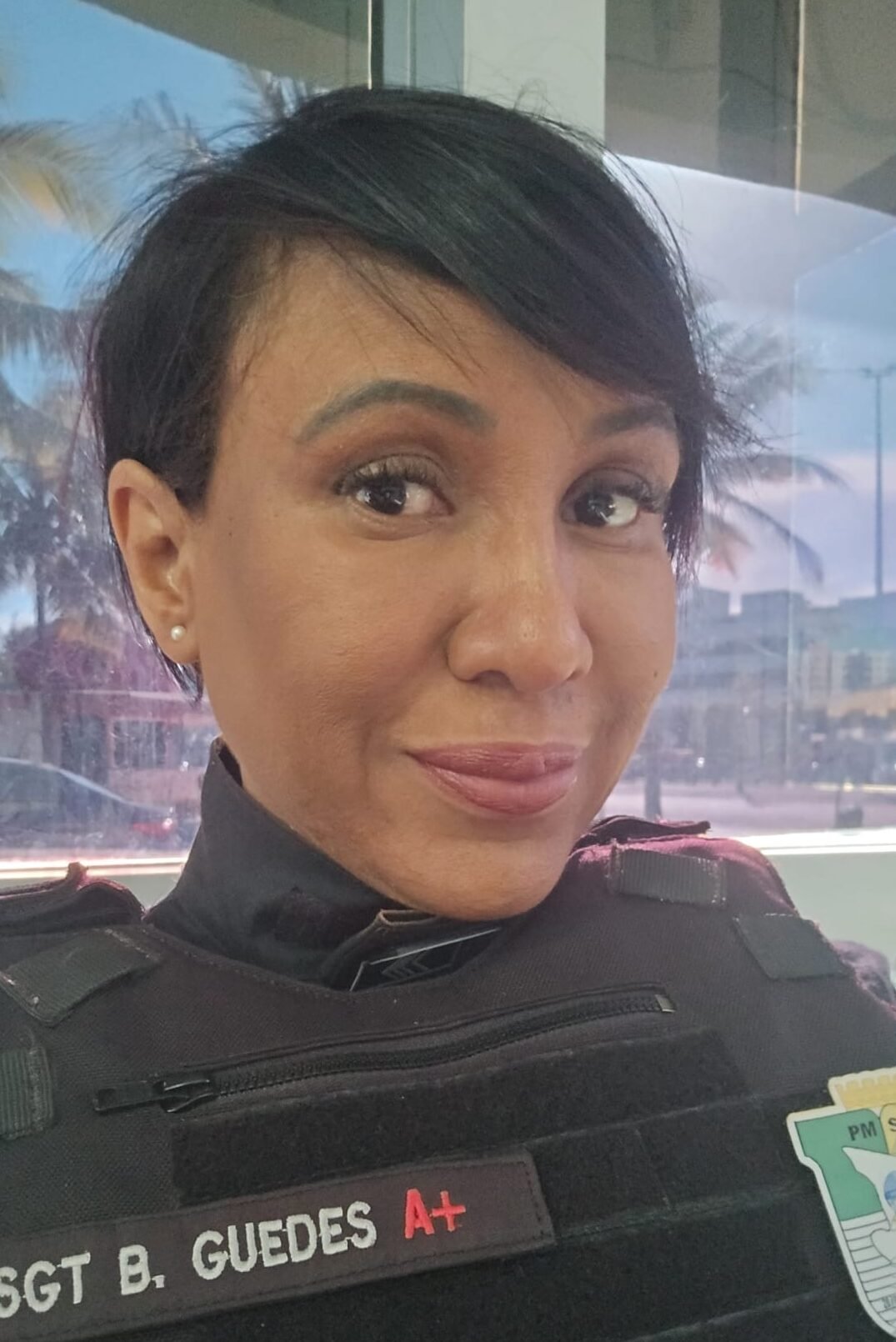 SARGENTO DA PM KRISVANIA BARBOSA, É A SEGUNDA SUPLENTE DO PRÉ-CANDIDATO AO SENADO, CORONEL ROCHA