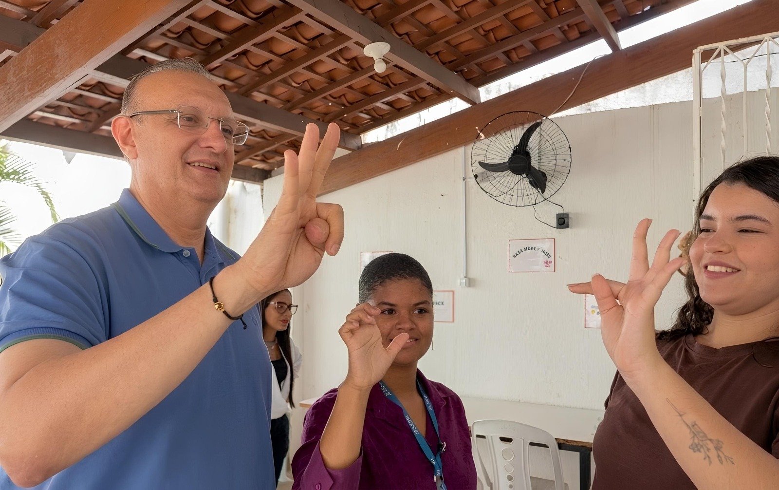 Educação inclusiva começa pelo direito à linguagem, defende Fábio Henrique em visita ao Ipaese