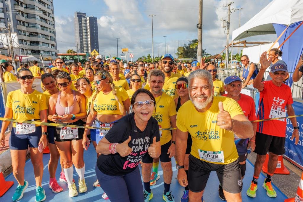 Prefeita Emília participa de corrida que incentiva respeito à faixa de pedestres
