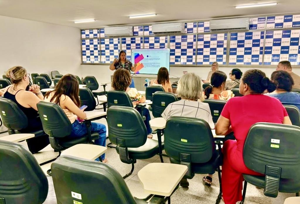 Roda de conversa orienta empreendedores sobre MEI e economia solidária no Polo de Tecnologia