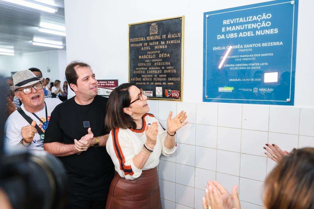 PREFEITA EMÍLIA CORRÊA ENTREGA PRIMEIRA UNIDADE REVITALIZADA PELO PROGRAMA MINHA UBS DE CARA NOVA