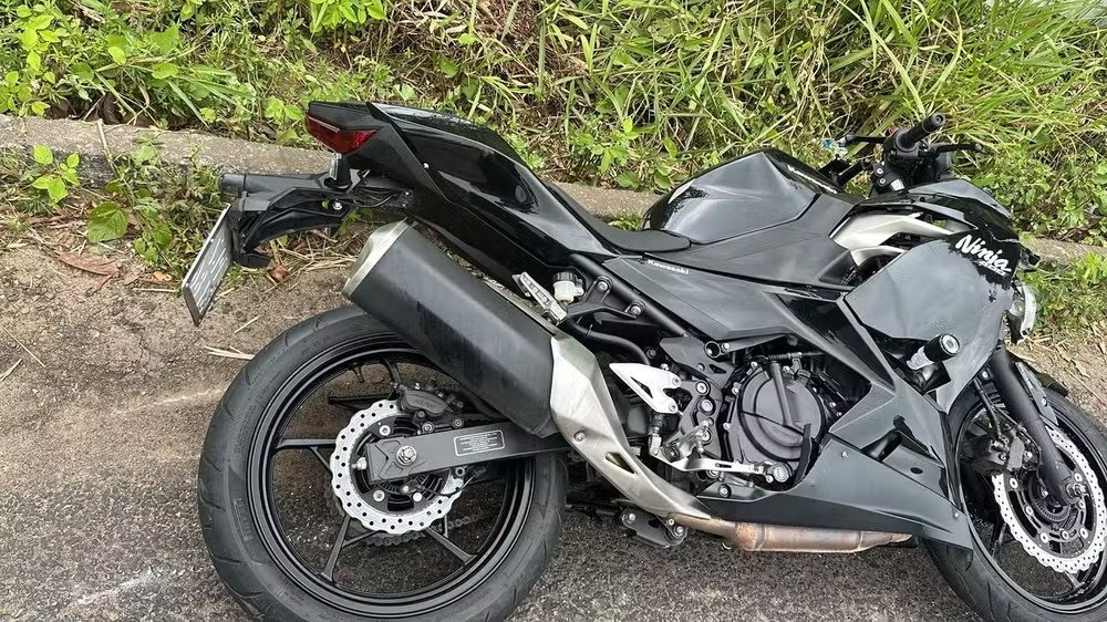 COLISÃO ENVOLVENDO  MOTO E BICICLETA ELÉTRICA DEIXA UM MORTO E UM JOVEM FERIDO NA SE-270 EM SALGADO