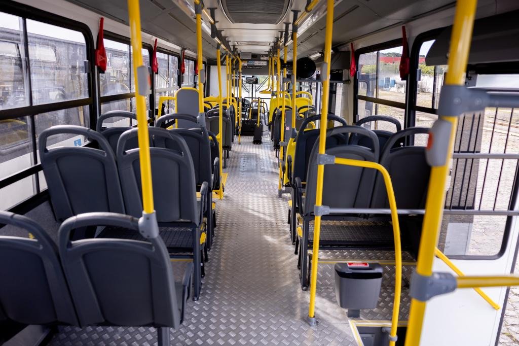 PREFEITA EMÍLIA CORRÊA ANUNCIA CHEGADA DE 35 NOVOS ÔNIBUS CLIMATIZADOS PARA REFORÇAR TRANSPORTE COLETIVO