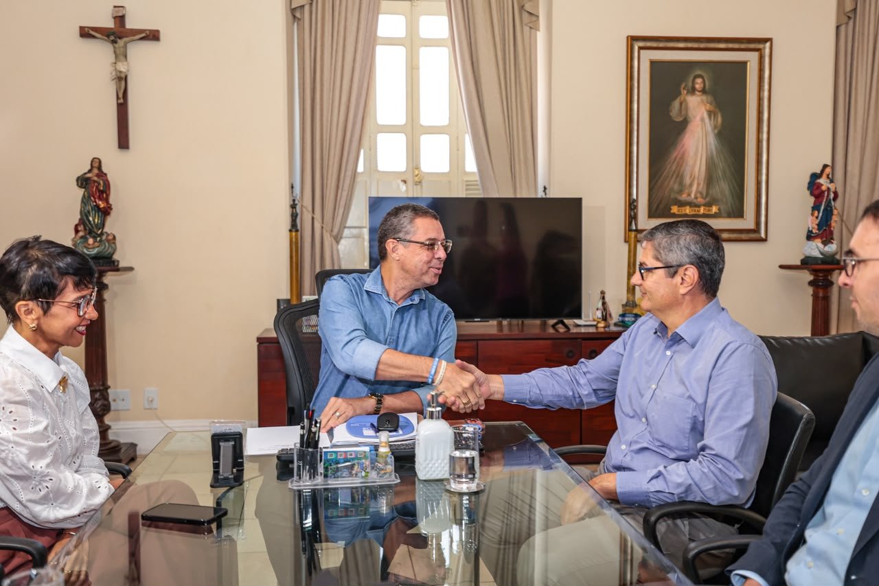 Governador Fábio anuncia reitor da Universidade Estadual de Sergipe e reforça compromisso com educação