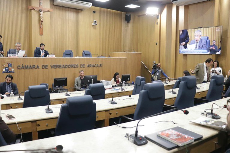 CPI DAS CONCESSÕES DOS ESPAÇOS PÚBLICOS: VEREADORES APROVAM NOVOS PEDIDOS DE INFORMAÇÕES À EMSURB