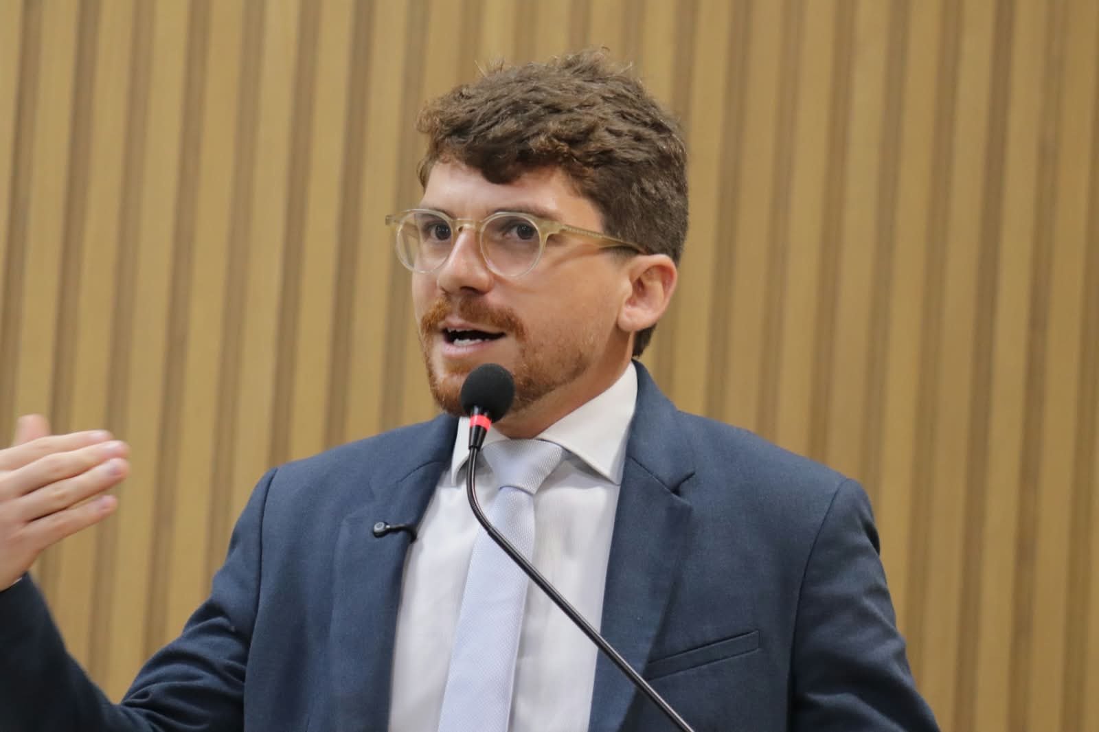 Vereador Breno Garibalde repudia ameaças contra procuradora federal