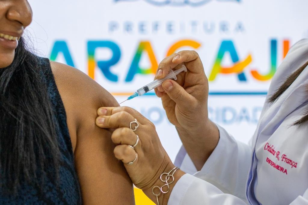 Ferreira Costa recebe campanha de vacinação em parceria com a Prefeitura de Aracaju